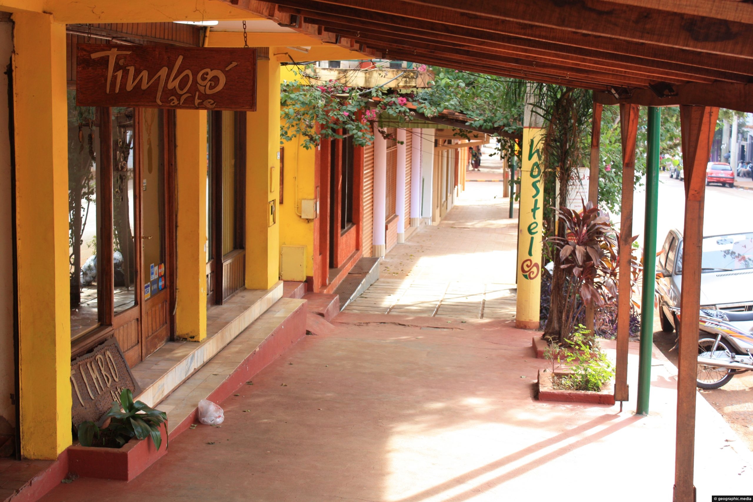 Typical street in Puerto Iguazú