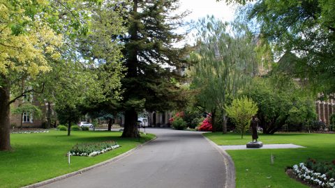 Loreto College Driveway