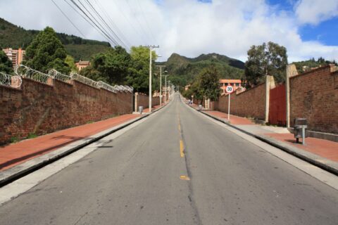 Calle 121 Usaquen Private Road