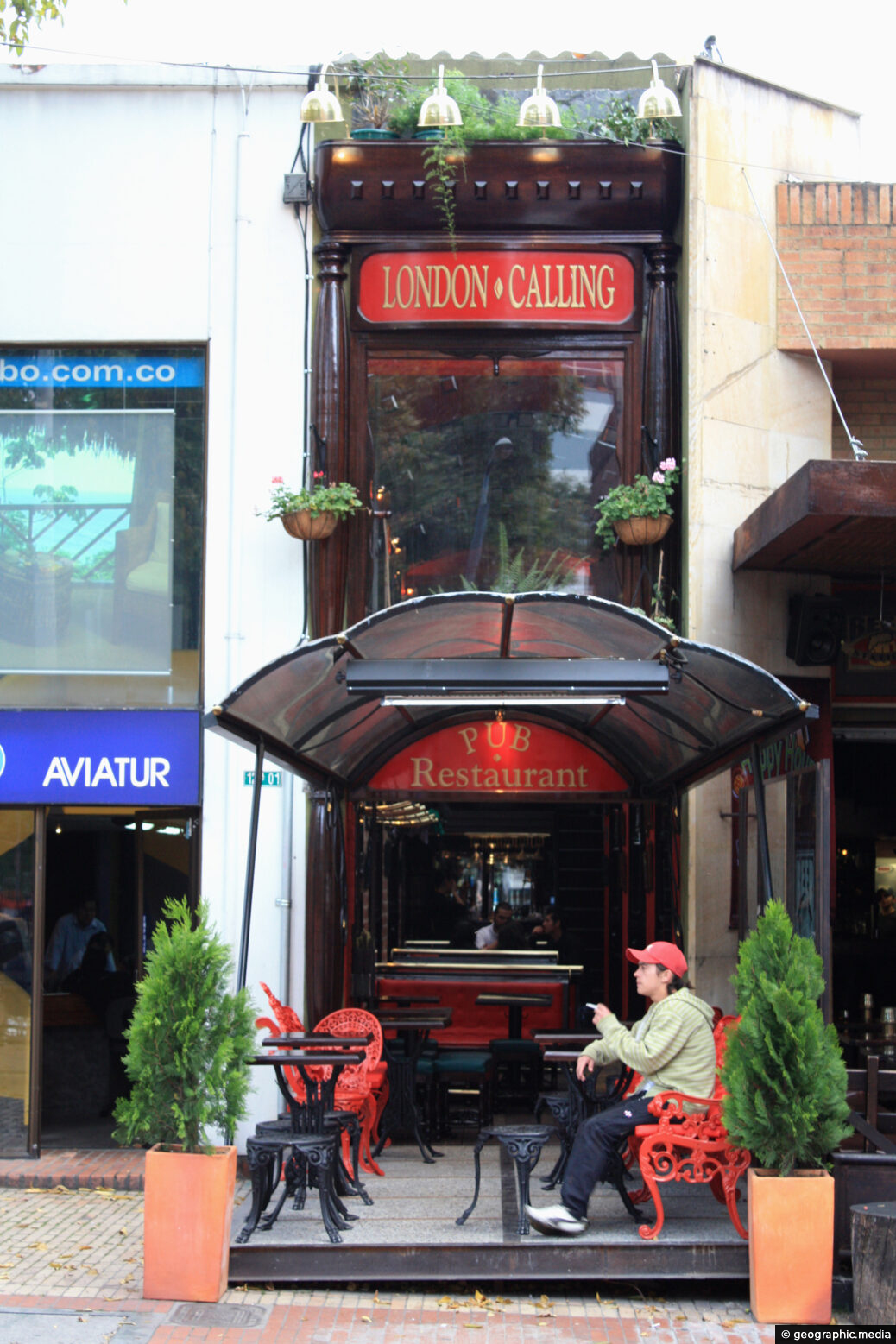 London Calling Pub in 93 Park Bogota