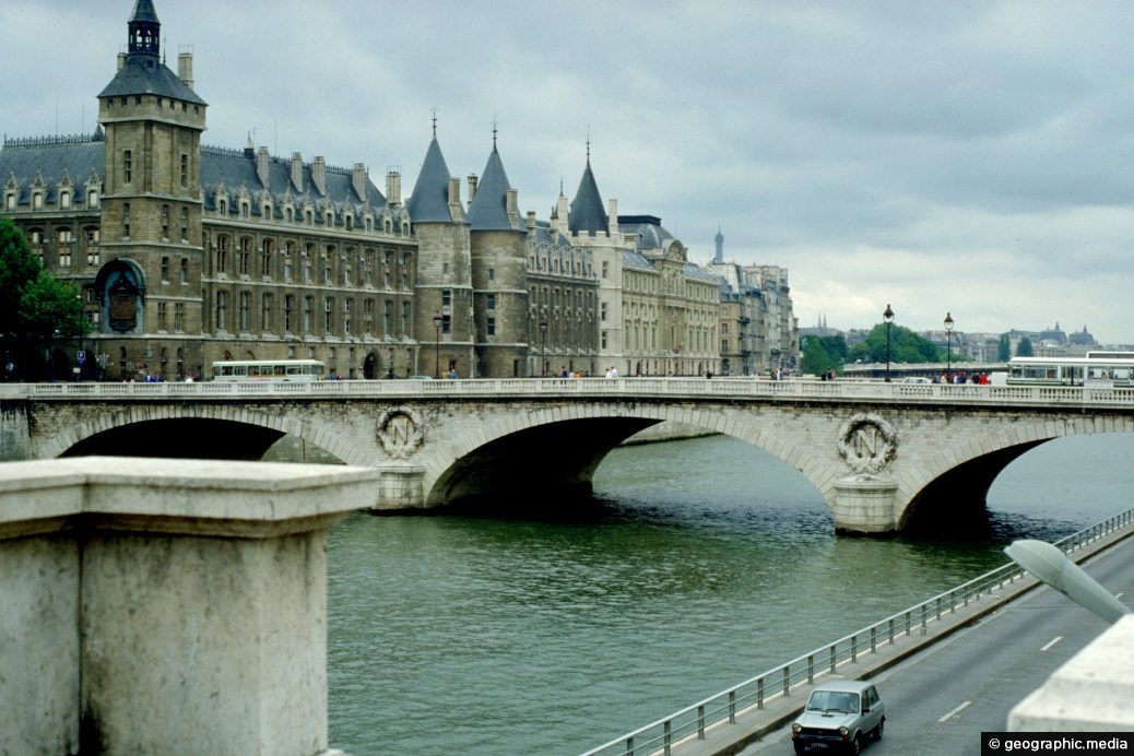 Pont au Change Paris France