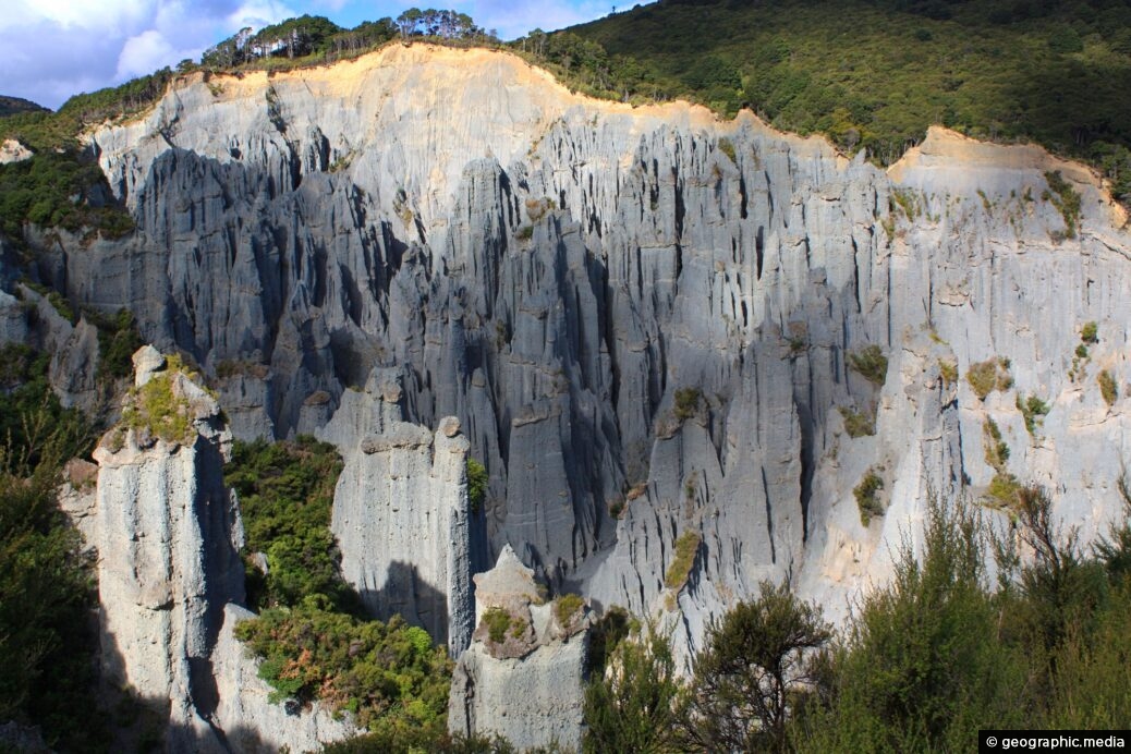 Putangirua Pinnacles Lookout