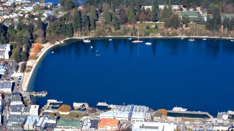Queenstown Centre and Lake