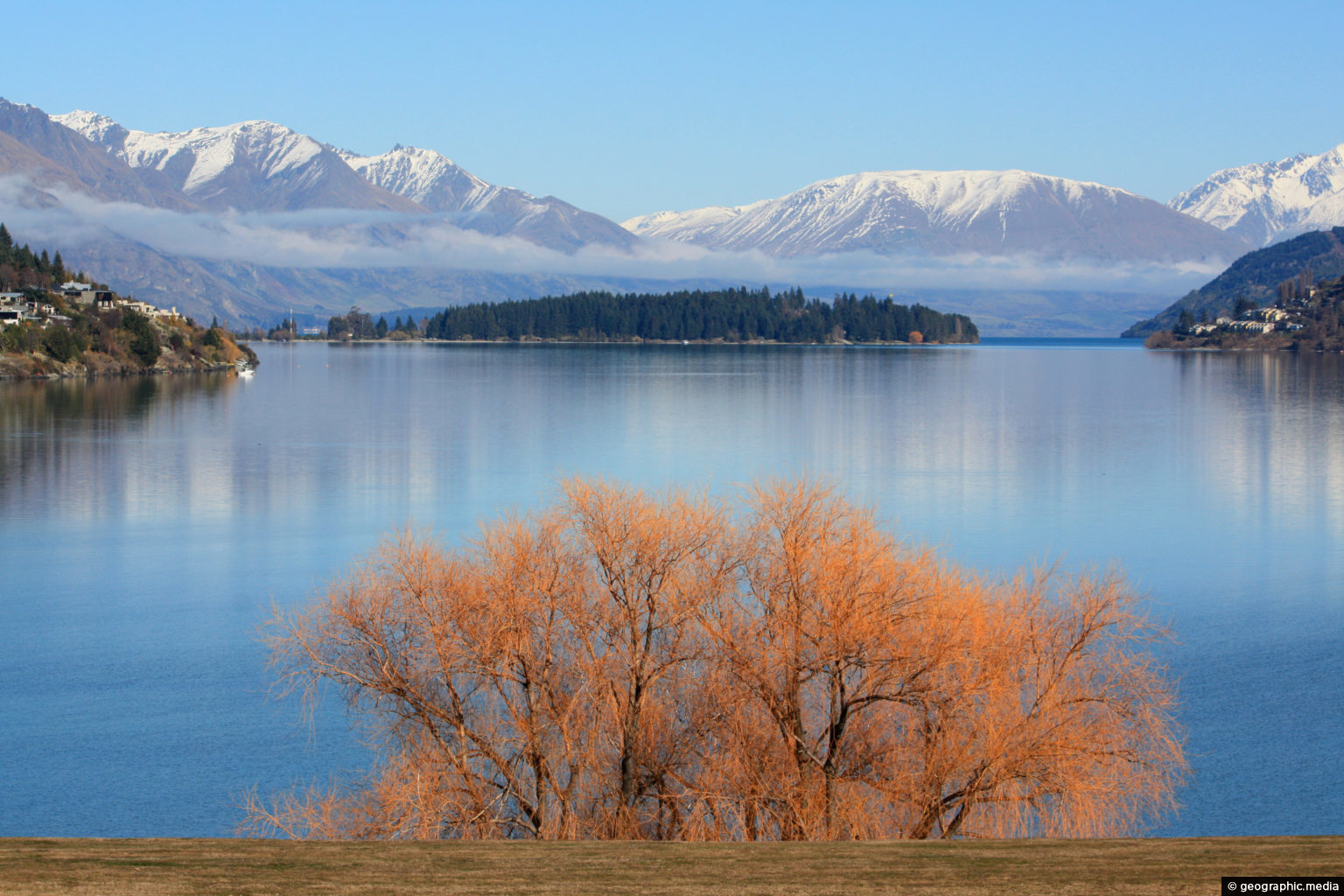 Озеро Wakatipu новая Зеландия