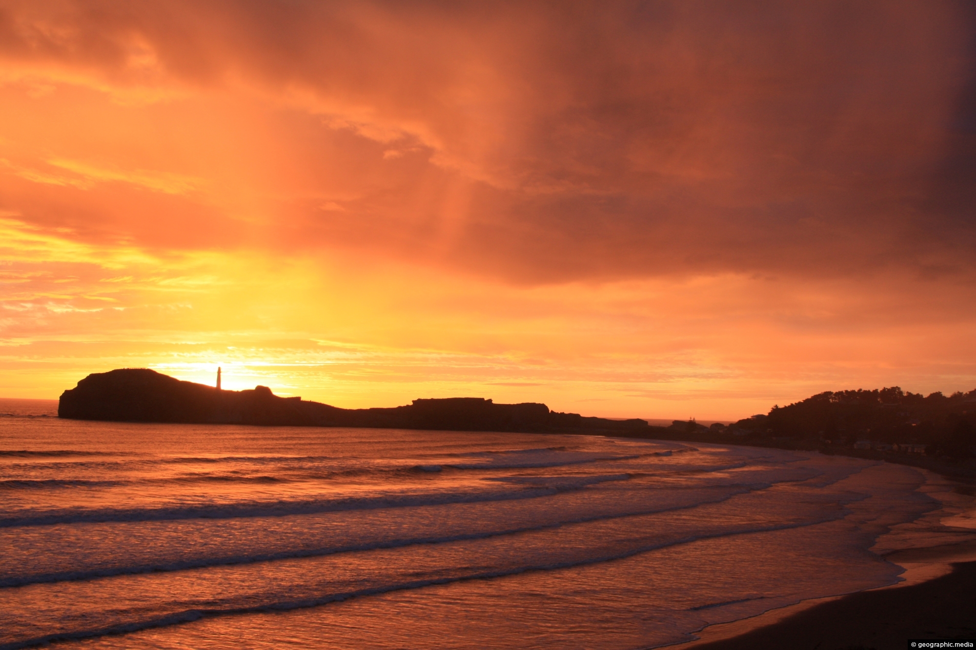 castlepoint-sunrise-geographic-media