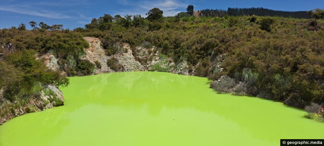 The Devil's Bath in Rotorua