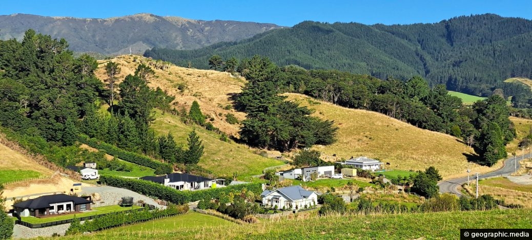 Whitemans Valley Farm Houses