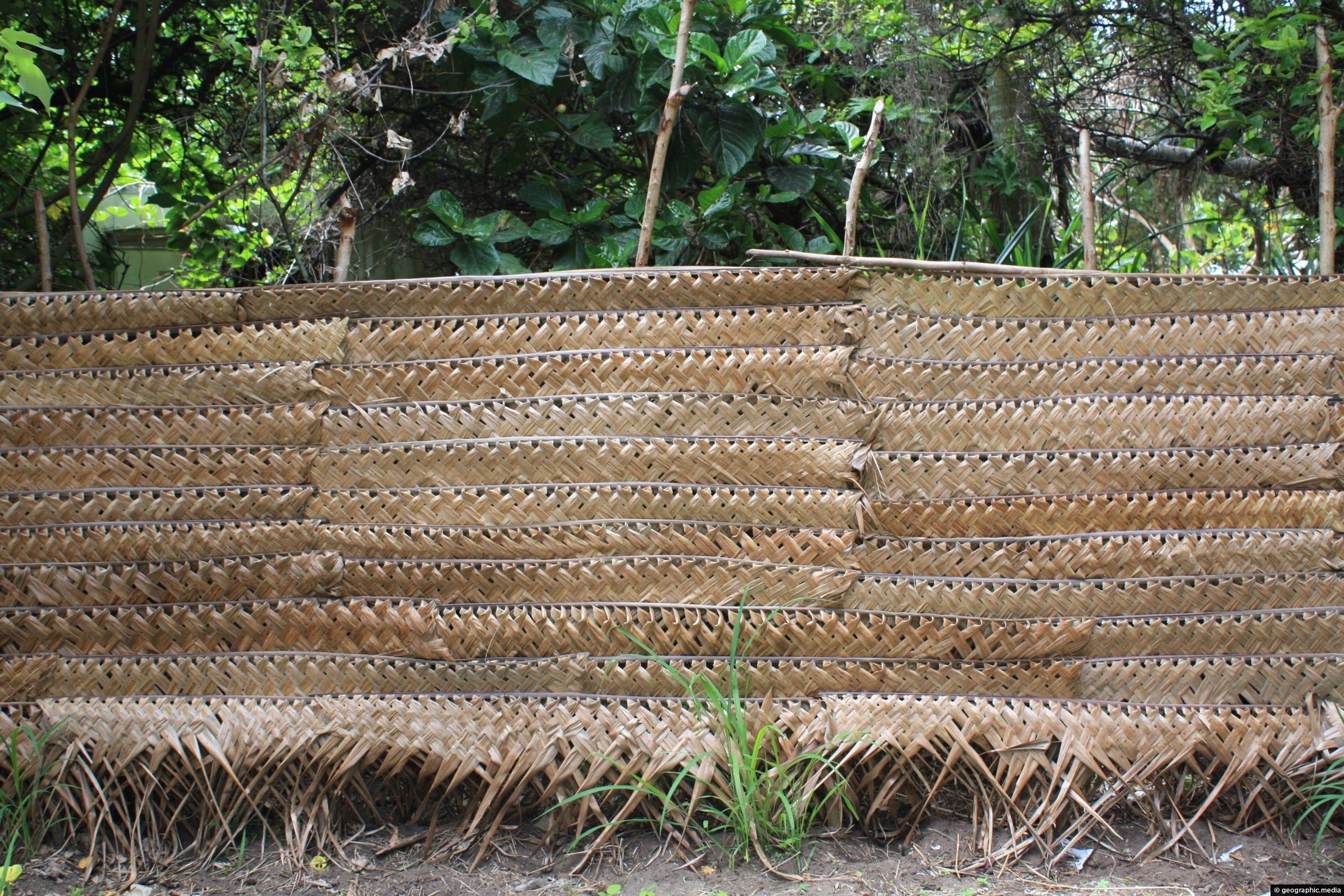 Fence in Tong made of traditional materials