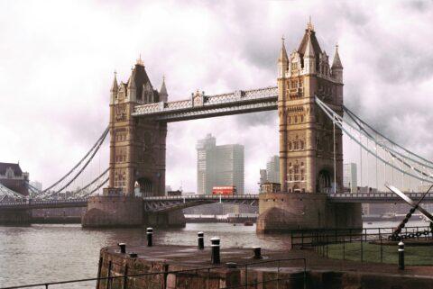Tower Bridge in London (circa 1989)